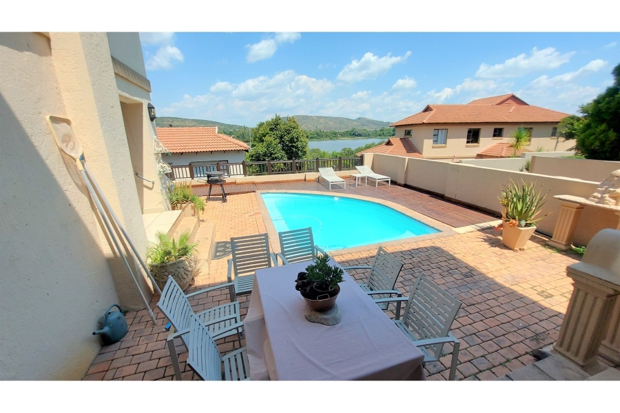 7 Bedroom Property for Sale in Birdwood Estate North West